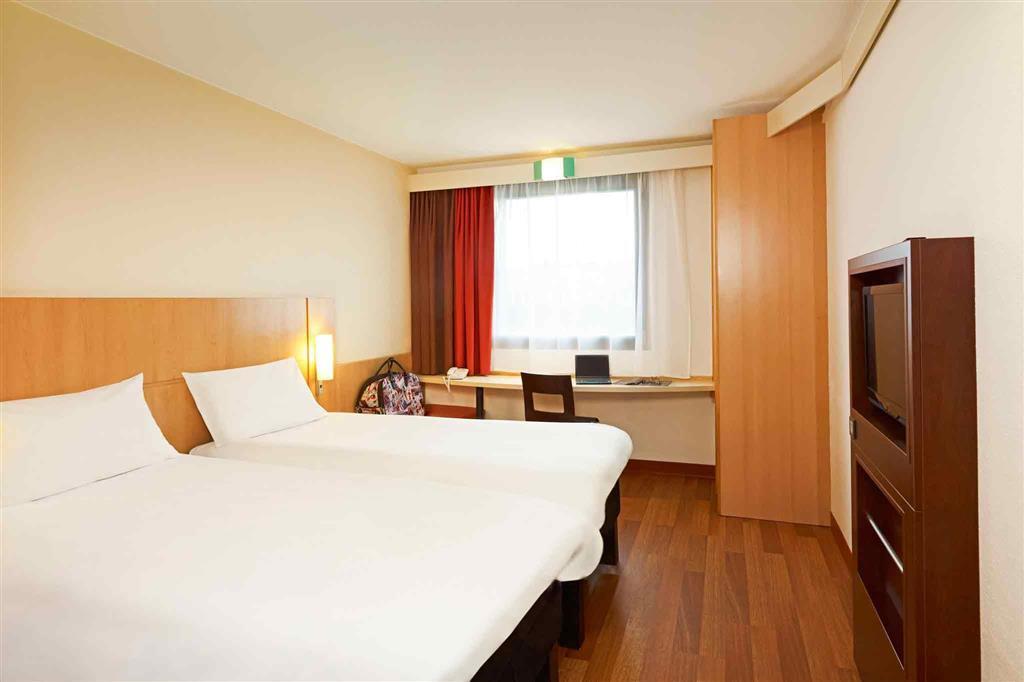 Ibis Centrum Hotel 3*
